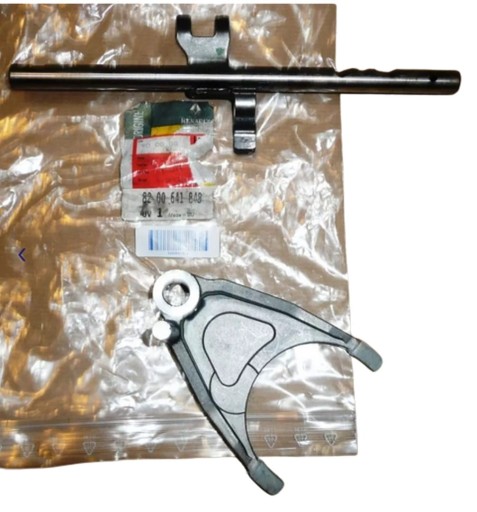 Рычаг сцепления 8200641848 Renault Fluence Оригинал