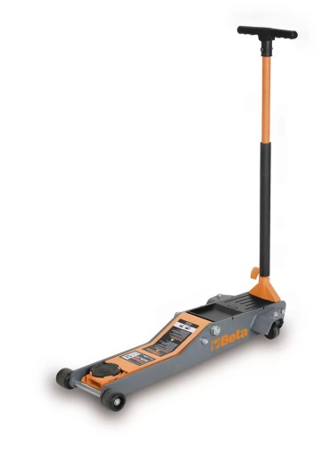 Гидравлический домкрат грузоподъемностью 2 т длиной.