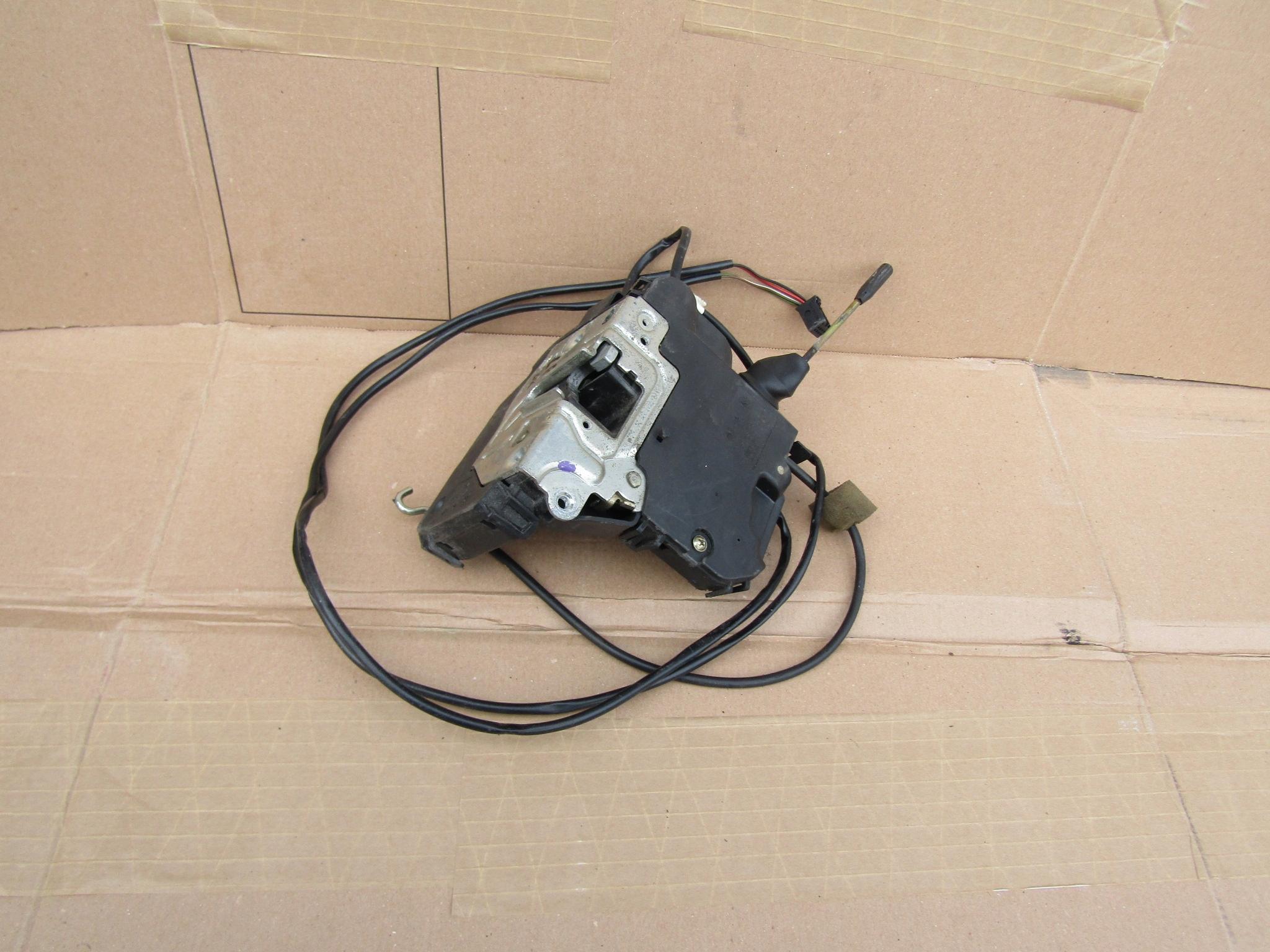 A2037200135 Q1 - E1 MERCEDES W203 замок двери левый передний EU