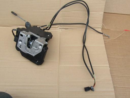 2037200135 - E12 MERCEDES W203 замок дверей лівий передній EU