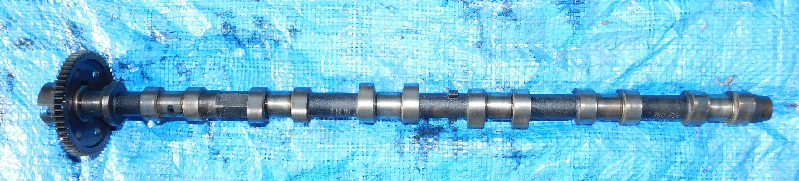 E60 E61 2.5 D 3.0 D випускний розподільний вал 7788782