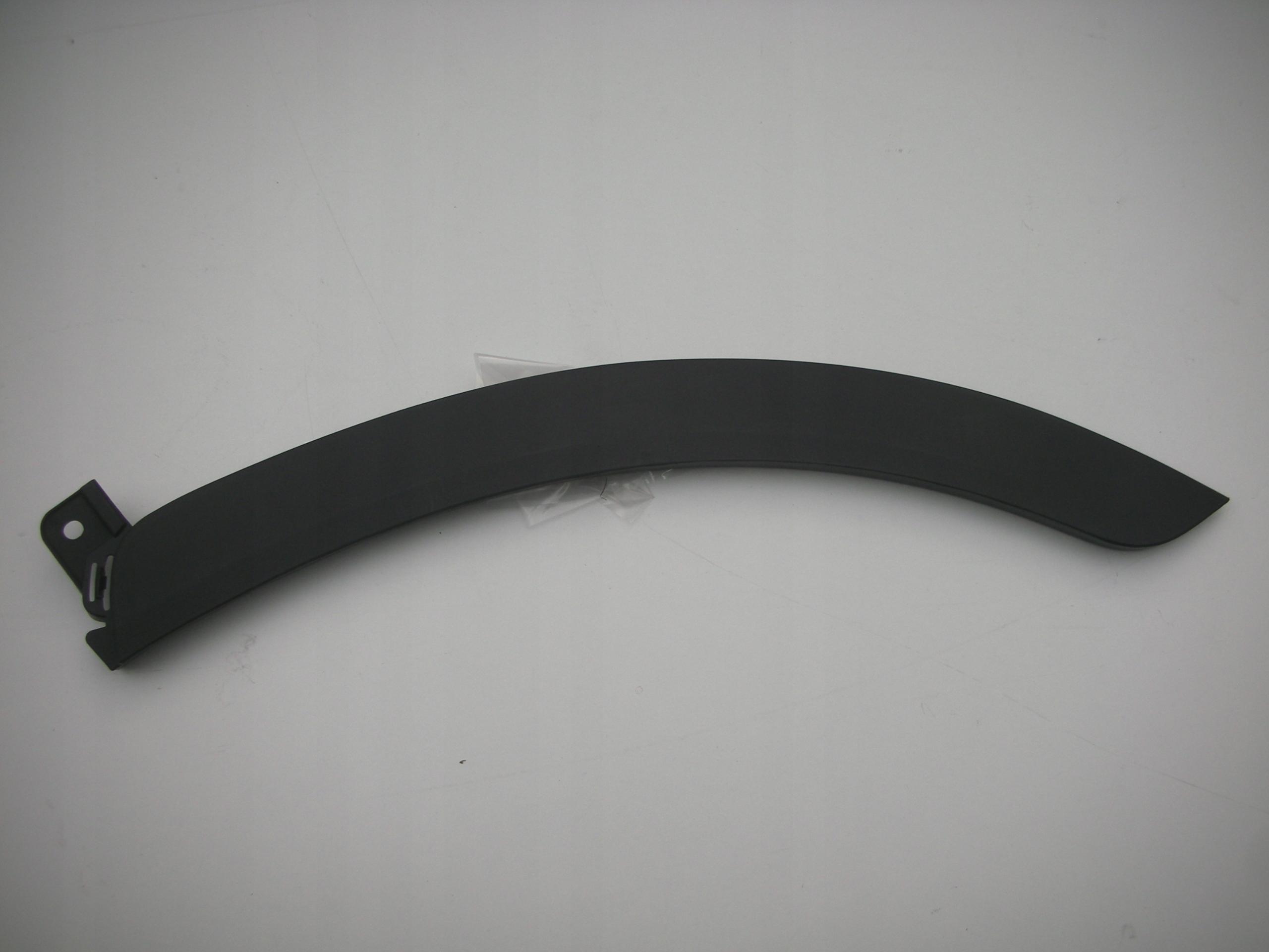 5757a541 - ECLIPSE CROSS 2017-МОЛДИНГ ЗАДНИЙ ЛЕВЫЙ КРЫЛО ДВЕРИ