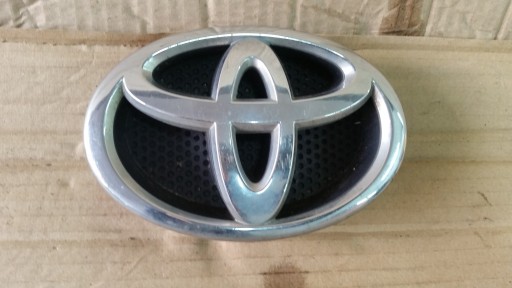 ПЕРЕДНЯ ЕМБЛЕМА TOYOTA YARIS III 2011- 75311-02140