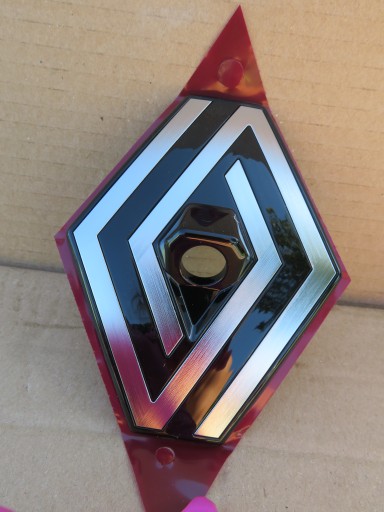ЭМБЛЕМА RENAULT MEGANE V E-TECH 2022 908900335R, 908900141R