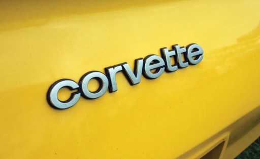 CA-2114 - ЗАДНЯ ЕМБЛЕМА 1980-1982 CHEVROLET CORVETTE C3 80-82