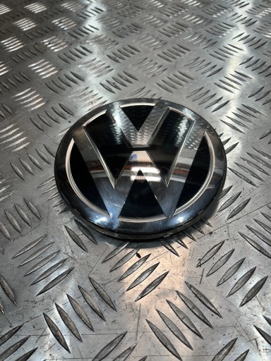 ЭМБЛЕМА ПЕРЕДНЕГО БАМПЕРА VW T-ROC 17- 2GA853601