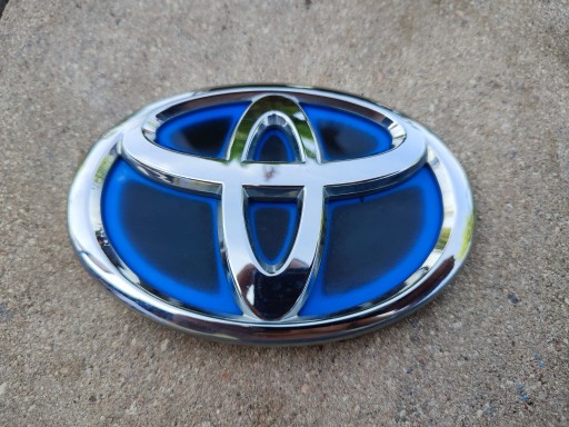 ЭМБЛЕМА ЗНАК ЛОГОТИП TOYOTA YARIS IV Hybrid