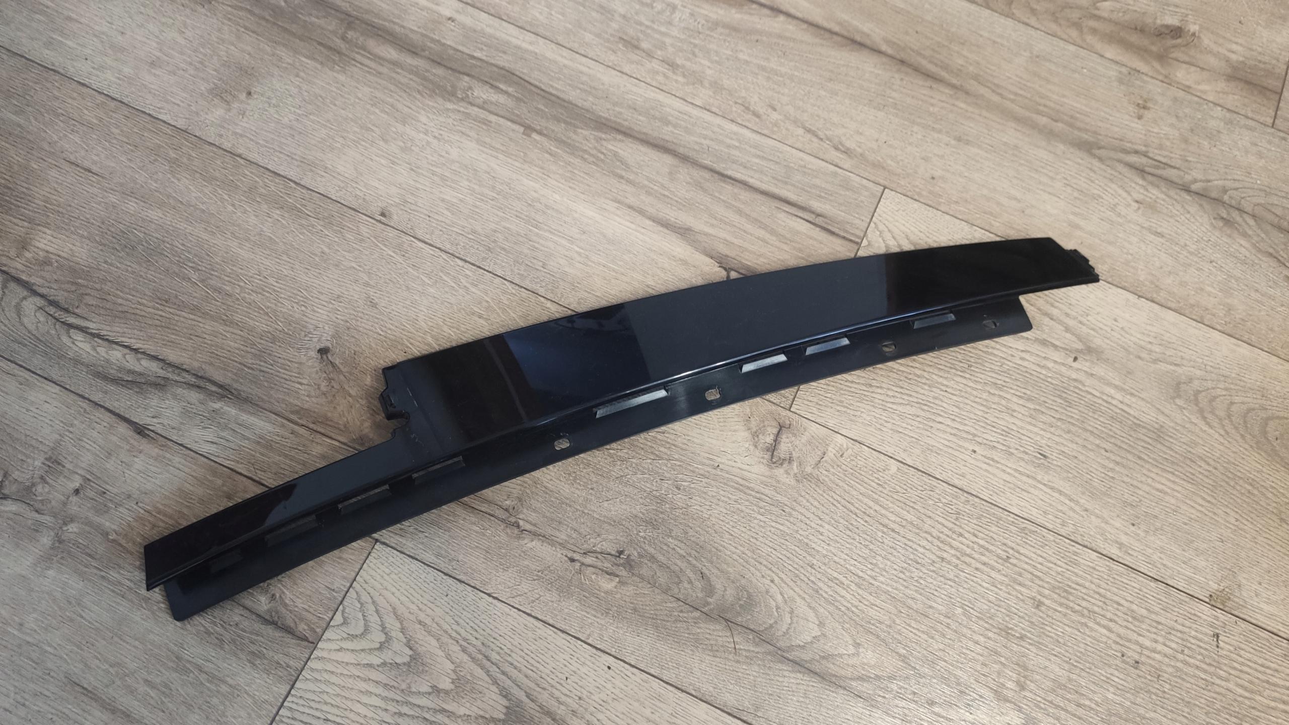 FK72-255A81 - ЄС МОЛДИНГ ДВЕРІ ЛІВИЙ ЗАДНІЙ DISCOVERY SPORT 15-