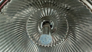 Вражаючий великий лофт-світильник