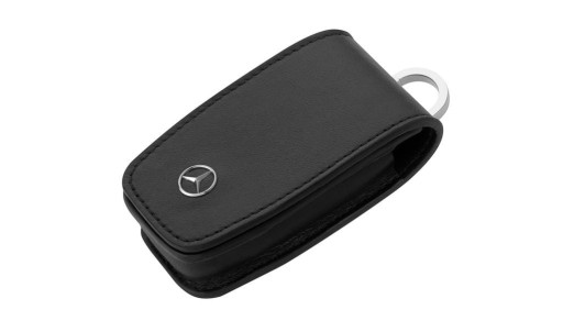 Элегантный ключник из кожи и нержавеющей стали.