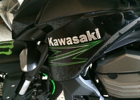 Эмблема Логотип GTR Kawasaki SLV 3D надпись ZZR Motul