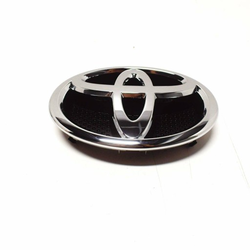 75311-02140 - Емблема решітки радіатора Toyota Yaris XP150