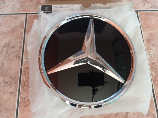 Емблема зірка в решітку Mercedes 167-192-213-214-223-247- 0008880500