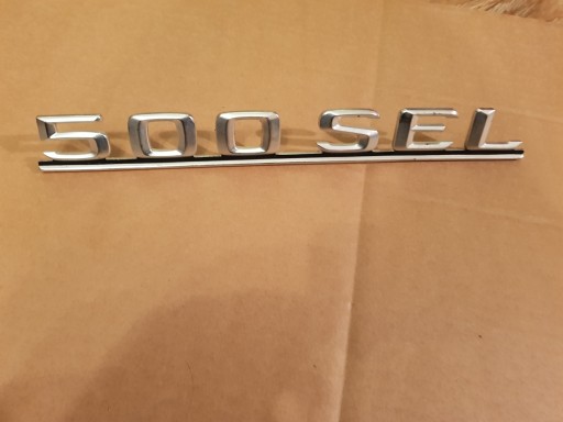 Емблема люка Mercedes W126 500 SEL