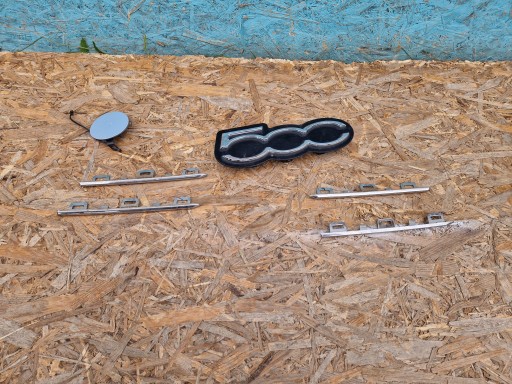 735710608 - Емблема на передній бампер Fiat 500 E + хром, біржа Познань