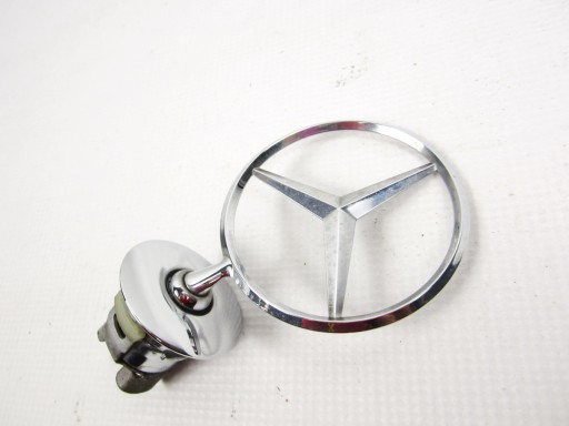 A2218800086 - Емблема-зірочка на капоті Mercedes W221
