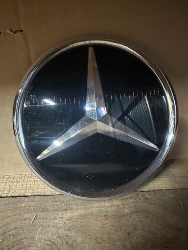 Емблема значка з підігрівом MERCEDES A0008880000