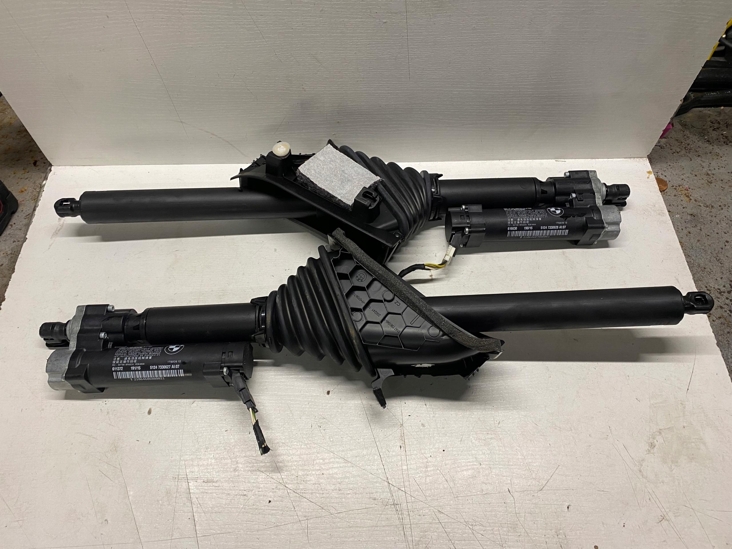 7330627 - F36 привід багажника правий лівий 7330628