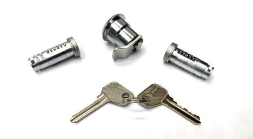 4149309 - FIAT 125p вставка дверная ручка замок ключ крышка топливного бака