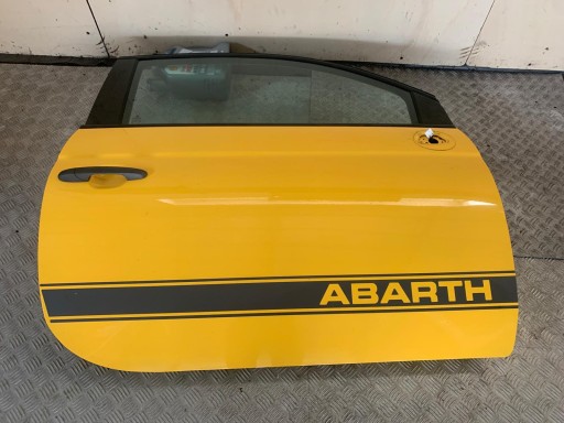 FIAT 500 ABARTH LIFT ДВЕРІ ПРАВІ GIALLO 258/A