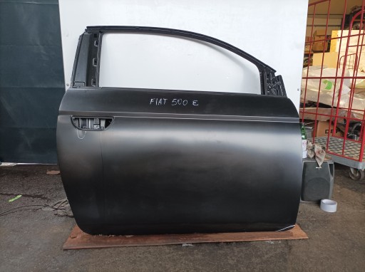 Fiat 500 e 500e двері правий передній електрик 52237031 новий оригінал
