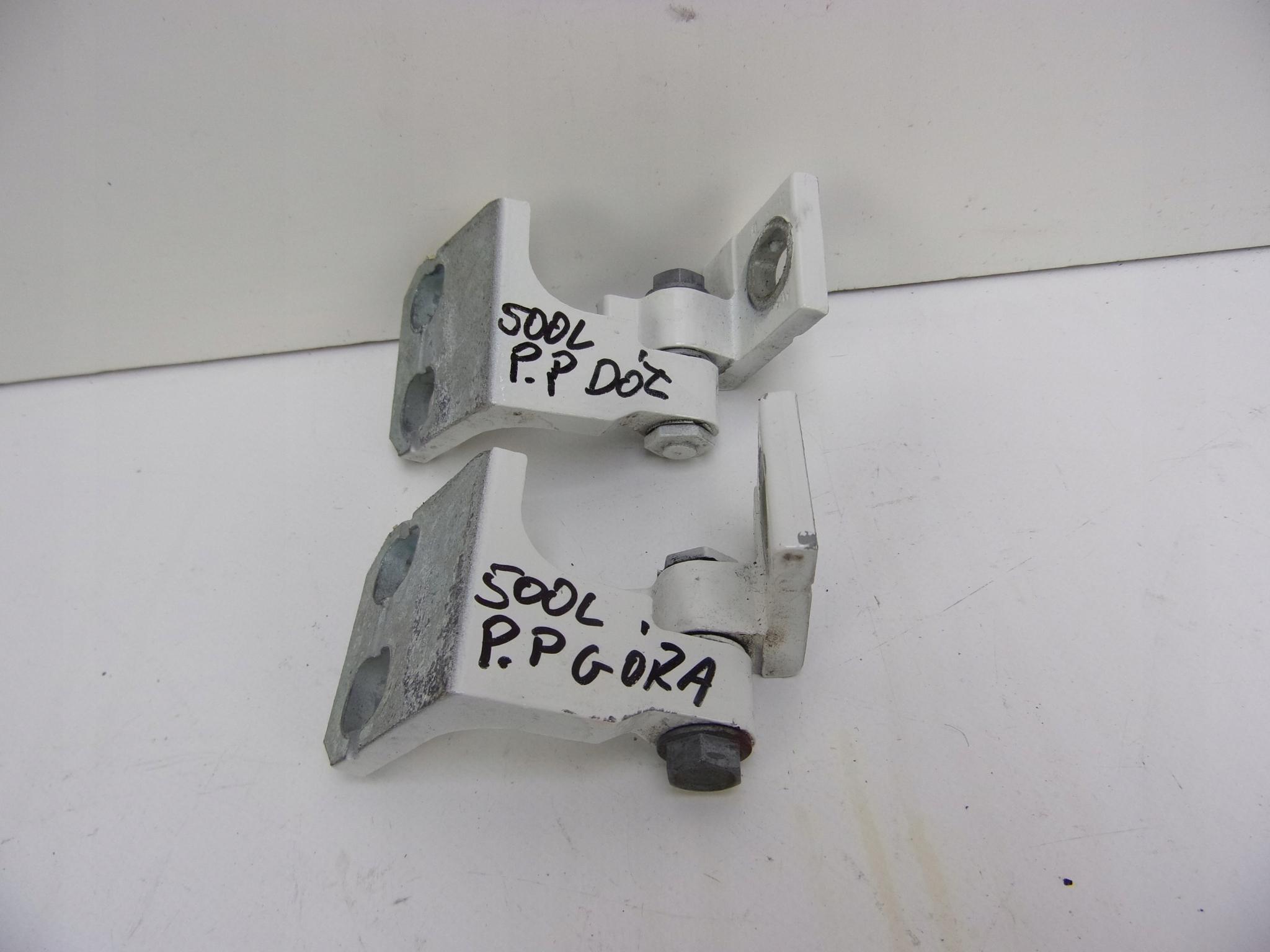 FIAT 500L ДВЕРНЫЕ ПЕТЛИ ПРАВАЯ ПЕРЕДНЯЯ 268 / A