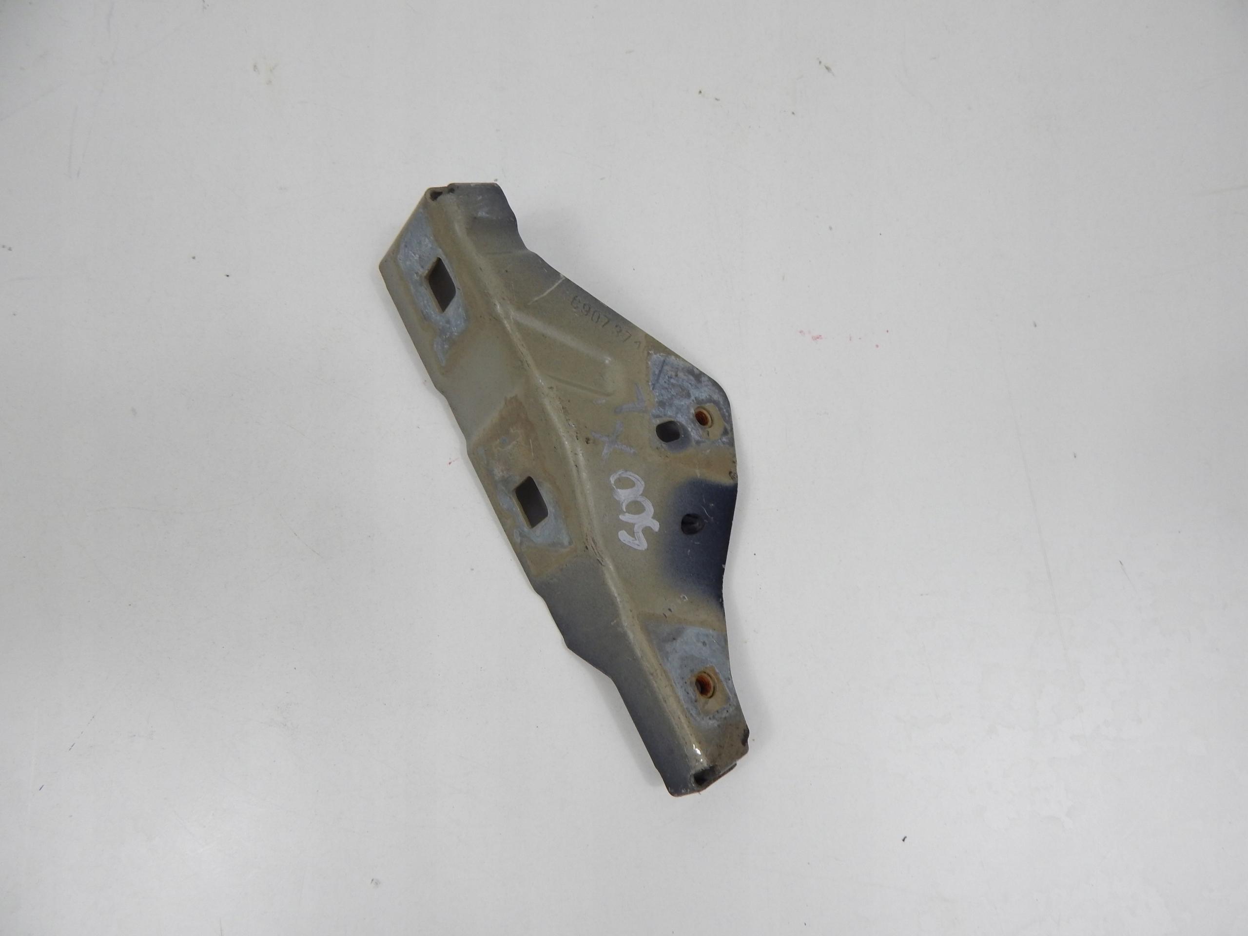 FIAT 500X крепление кронштейн крыла левый