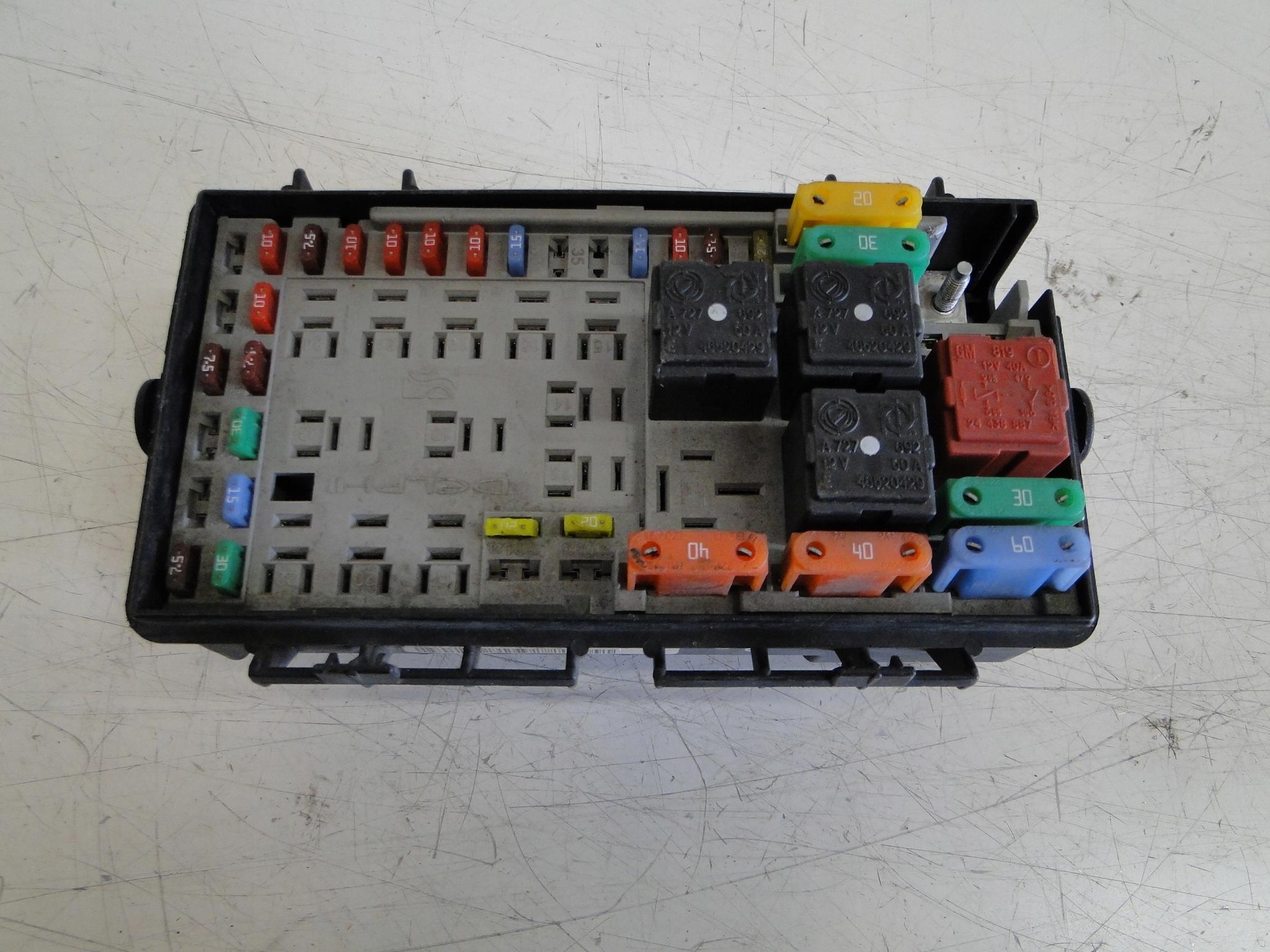 51736451BZ - FIAT GRANDE PUNTO БЛОК ЗАПОБІЖНИКІВ 51736451