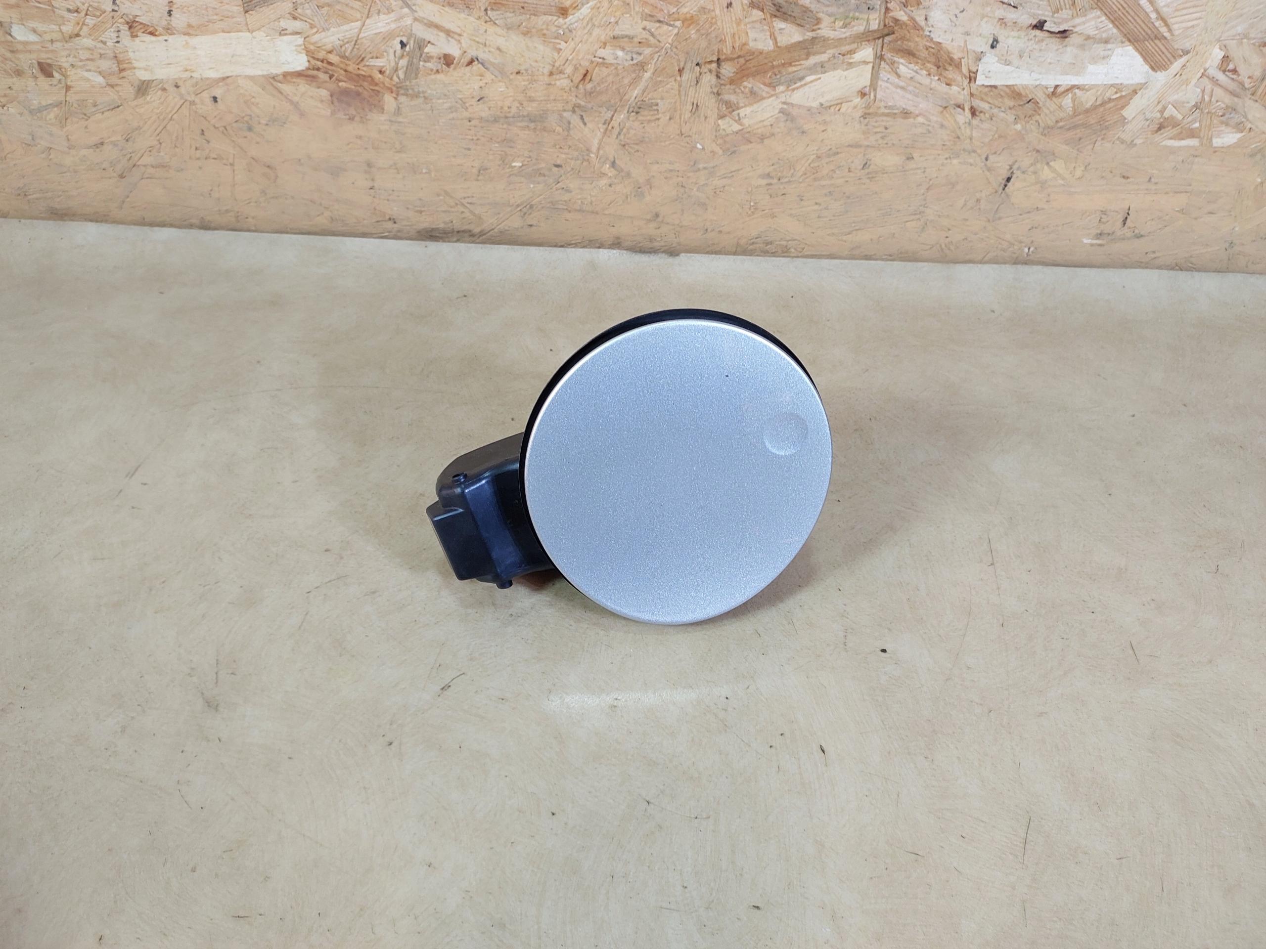 FIESTA MK7 КРИШКА ДЛЯ ЗАЛИВКИ ВОСКУ.69