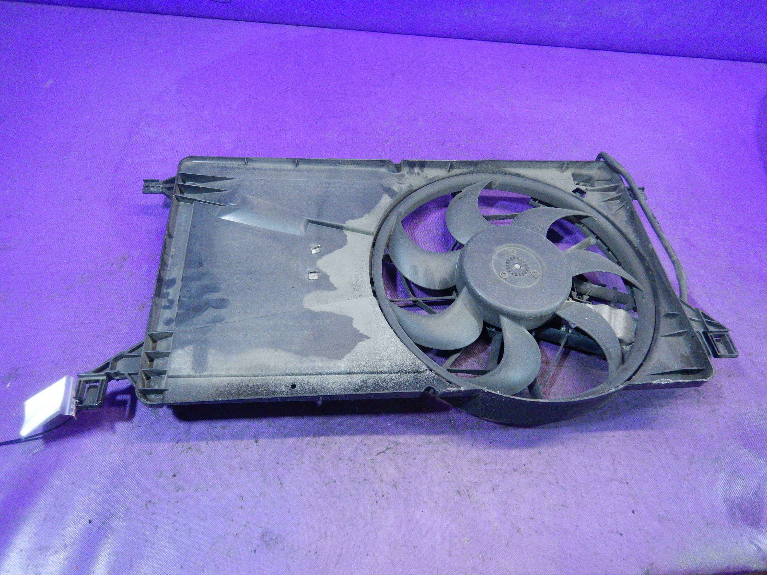 FOCUS C-MAX 1.6 ВЕНТИЛЯТОР РАДИАТОРА 3M5H8C607RH