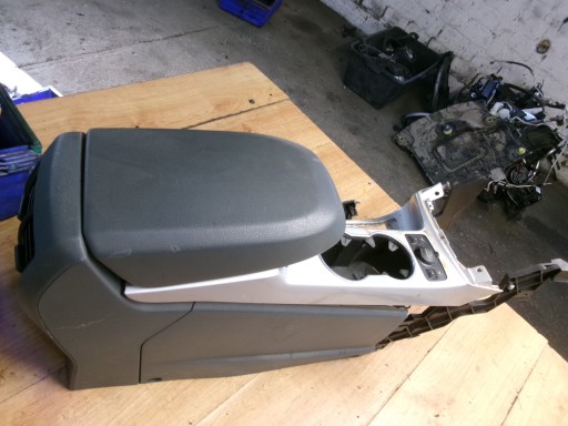 FOMAX15 - FORD C-MAX II MK2 ПІДЛІКОТНИК ЦЕНТРАЛЬНИЙ ТУНЕЛЬ ЄВРОПА