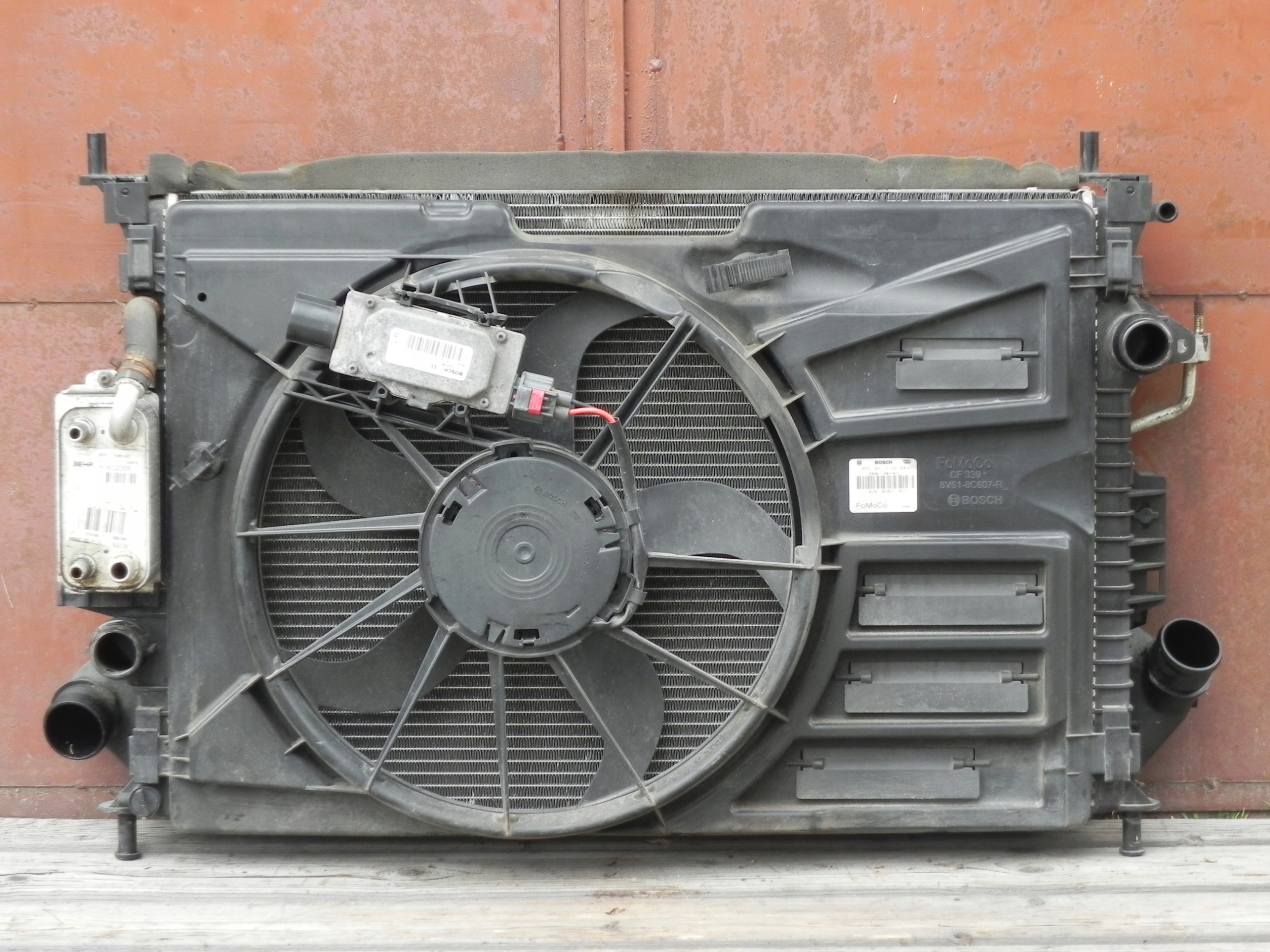 8V61-8C607-R - FORD C MAX MK2 FOCUS 2.0 TDCI ВЕНТИЛЯТОР РАДИАТОРА