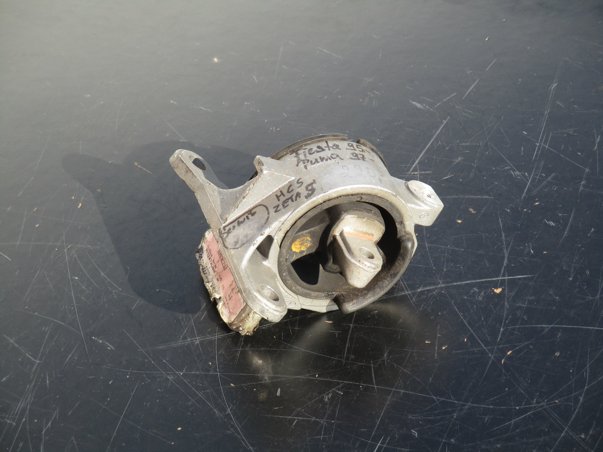 96FB-7M121-AJ - FORD FIESTA MK4 PUMA ПОДУШКА КОРОБКИ ПЕРЕДАЧ ORG