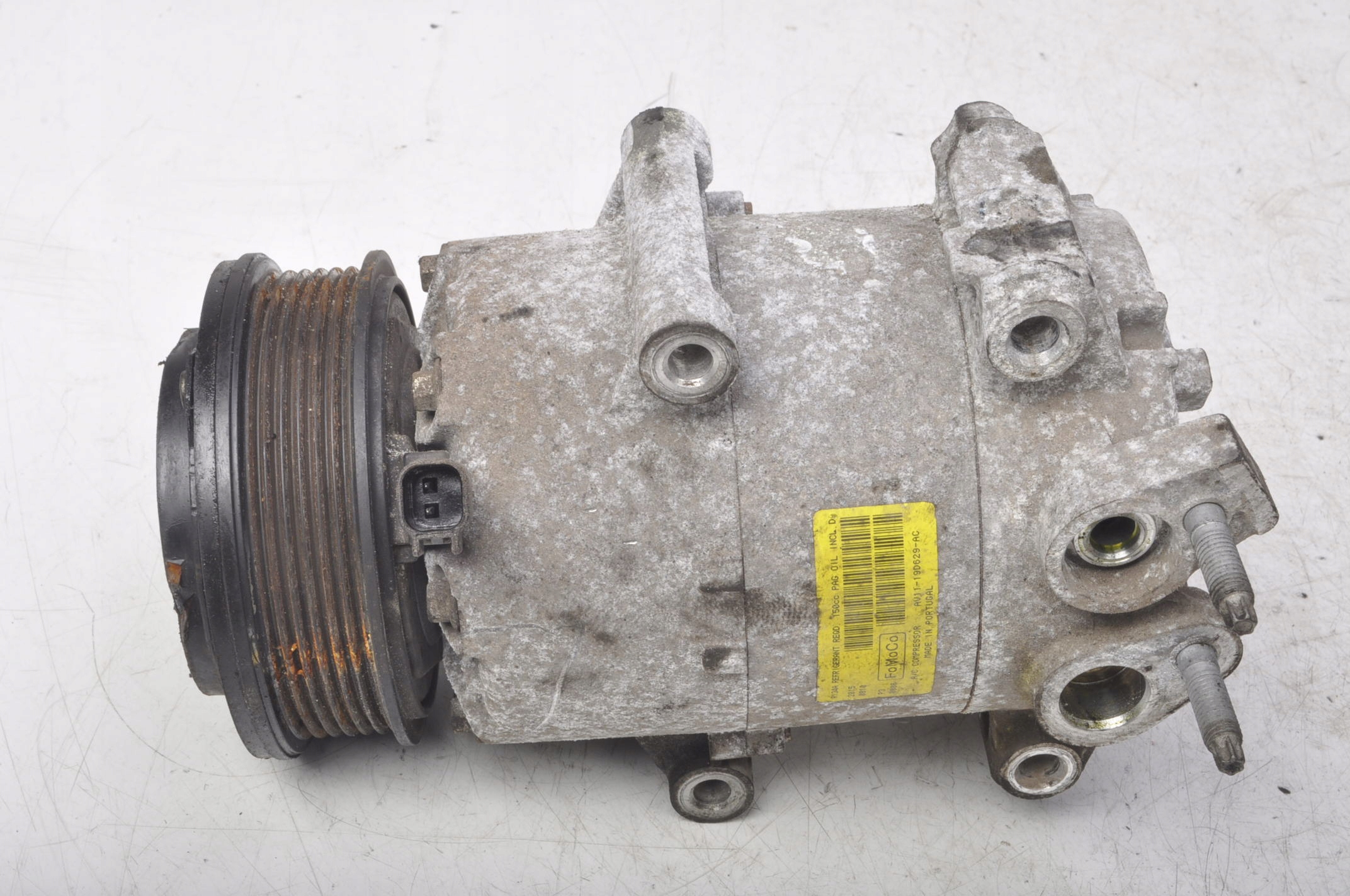 AV11-19D629-AC - FORD FIESTA MK7 1.25 КОМПРЕССОР КОНДИЦИОНЕРА