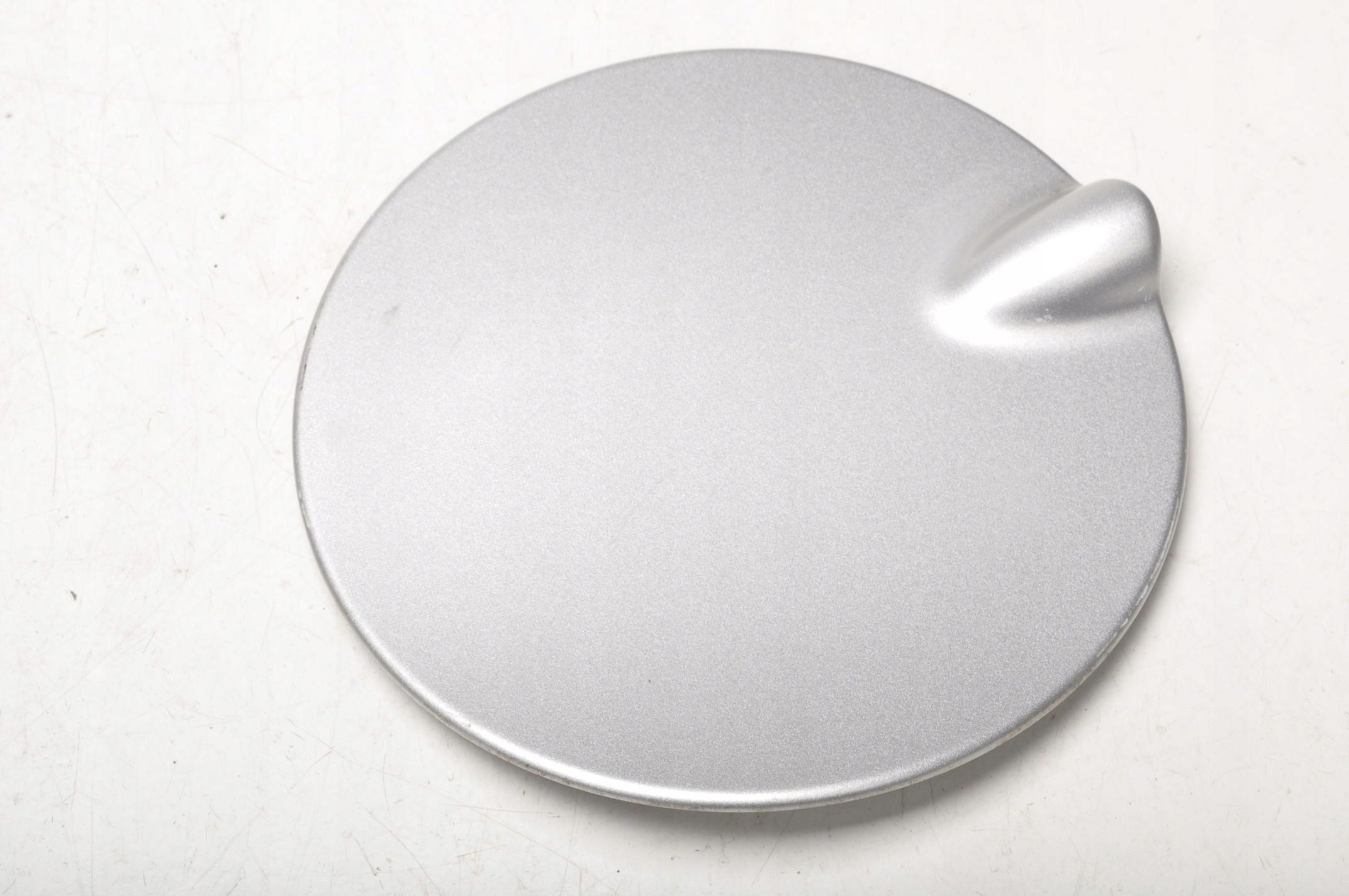 8A61-A405A02-AH - КРЫШКА ТОПЛИВНОГО БАКА FORD FIESTA MK7