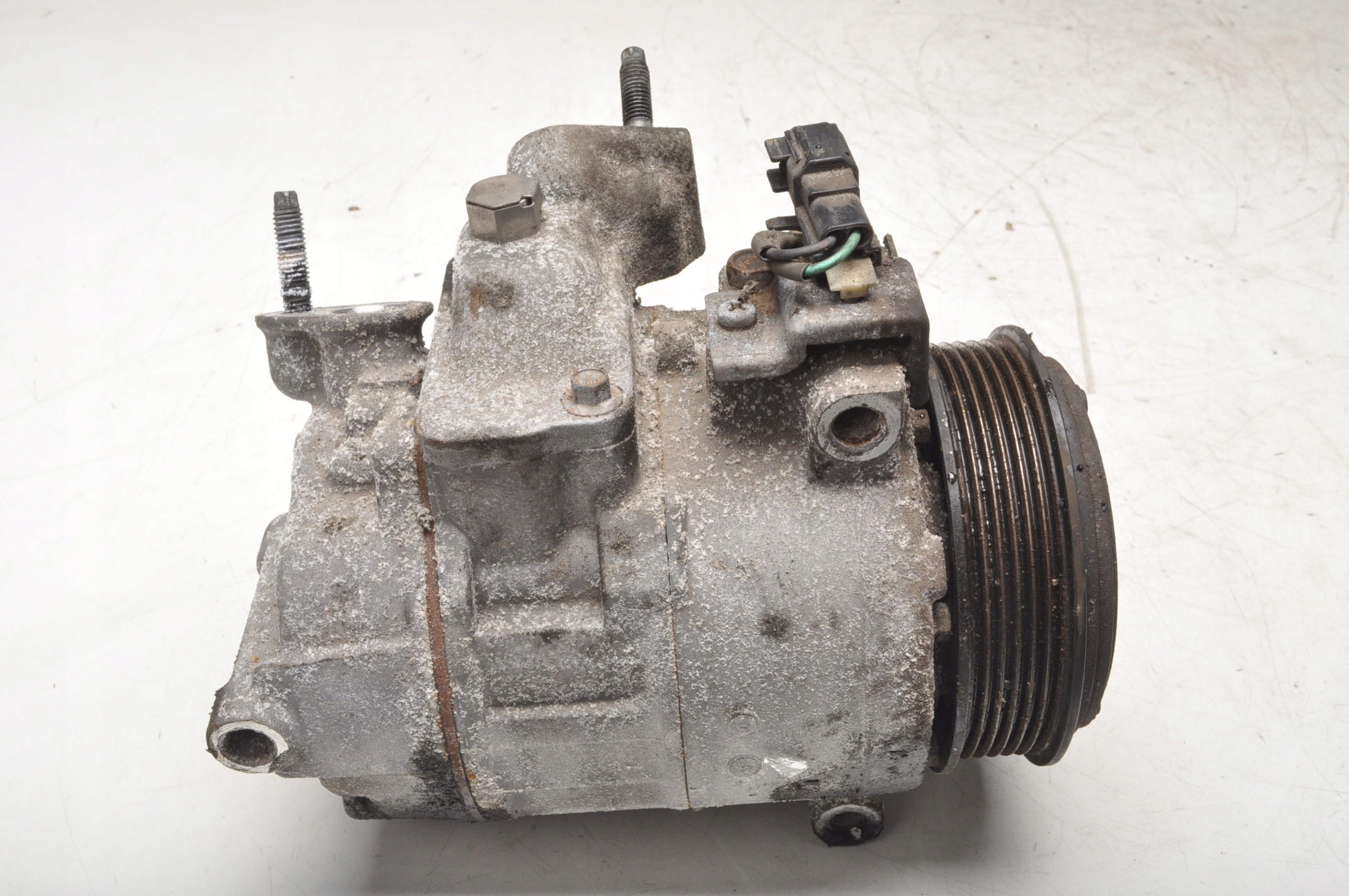 H1F1-19D629-HA - КОМПРЕСОР КОНДИЦІОНЕРА FORD FOCUS MK3 1.5 TDCI