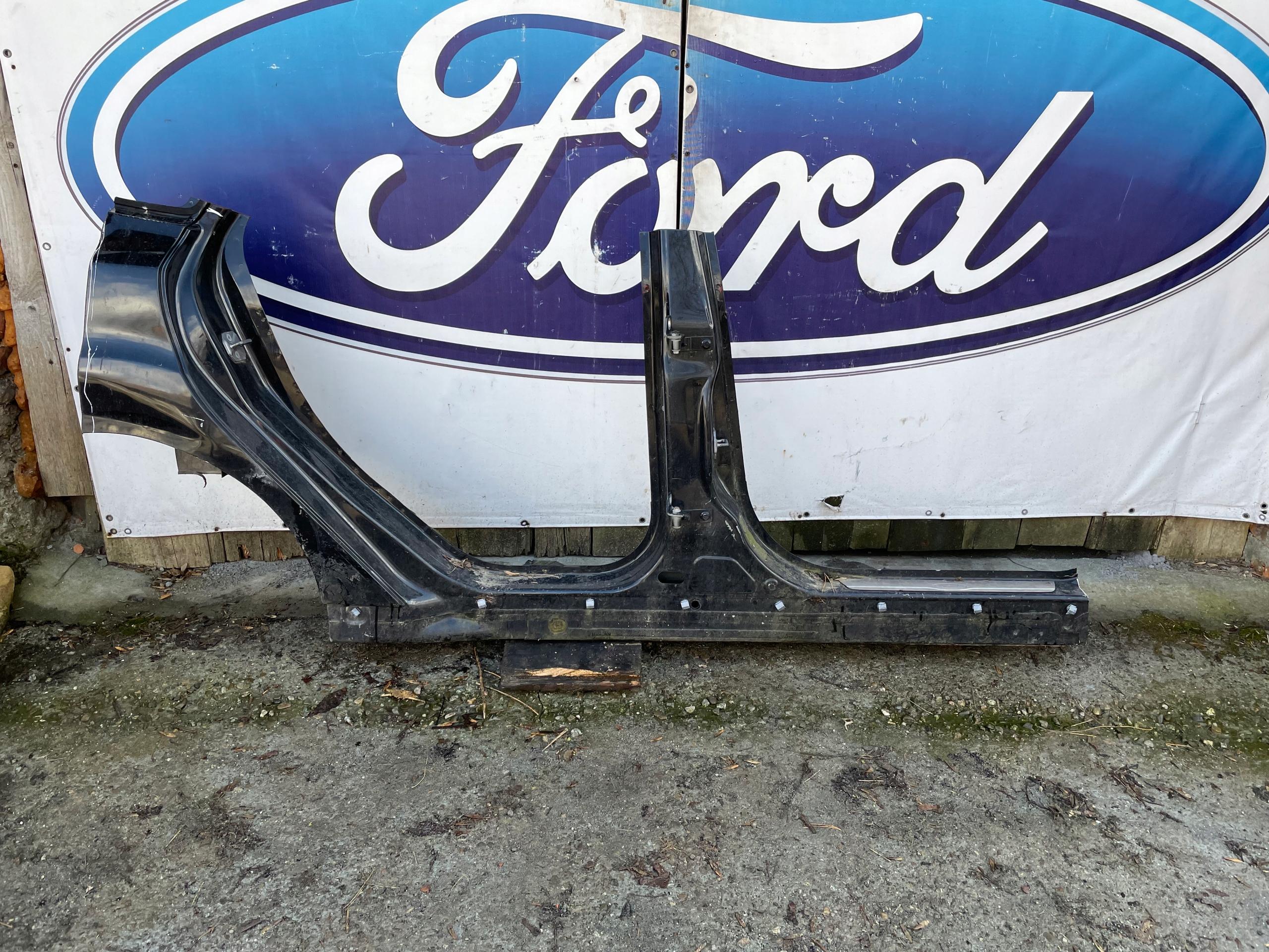 FORD FOCUS MK3 HTB PROG БРЫЗГОВИК ПРАВЫЙ