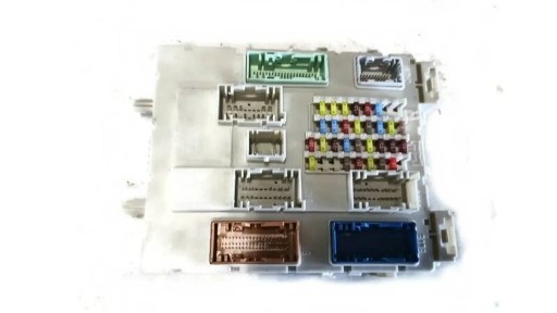 FORD FOCUS MK3 III 18 років КОРОБКА ЗАПОБІЖНИКІВ BCM МОДУЛЬ GV6T-14A073-EJ