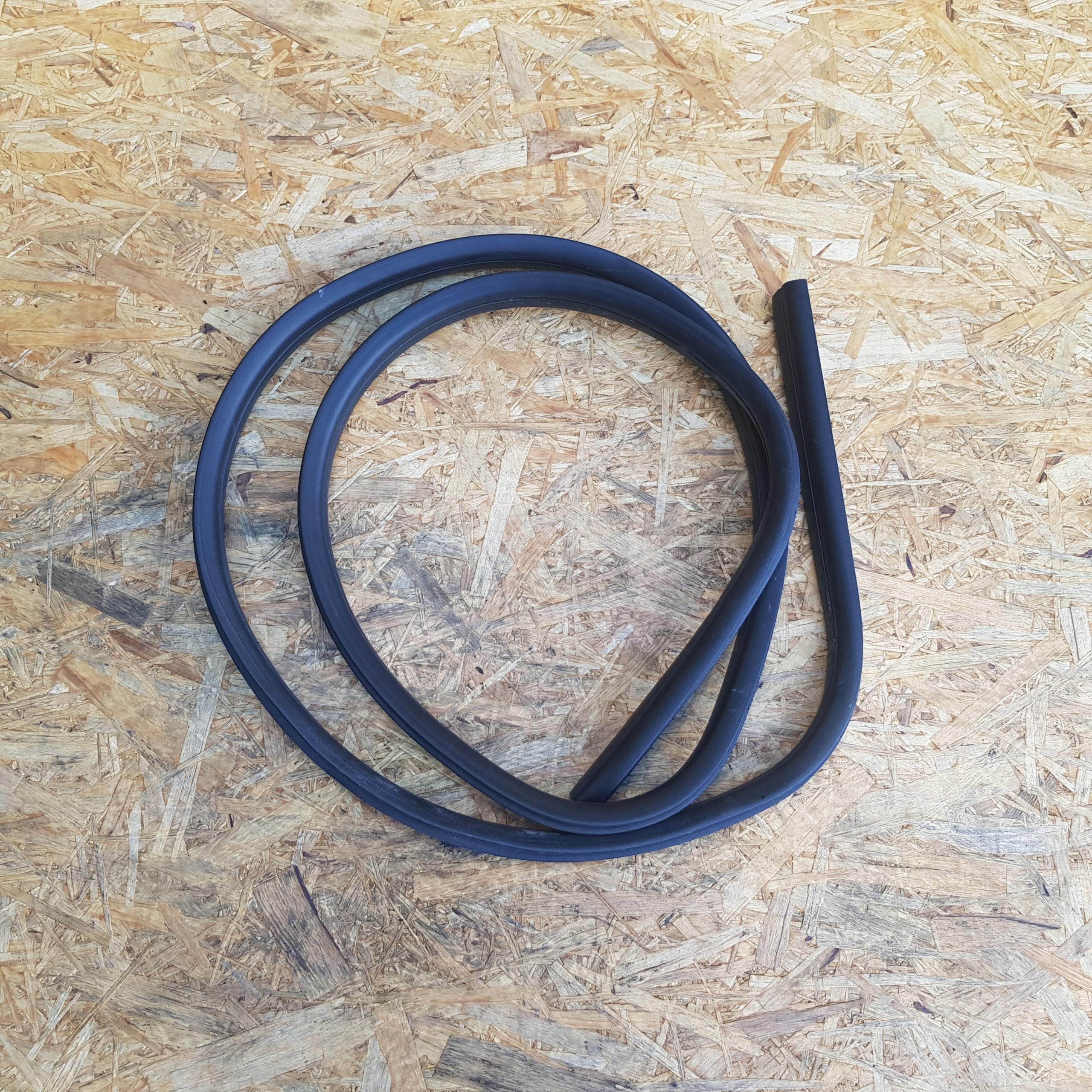 FORD FOCUS MK3 УНІВЕРСАЛ HB ПРОКЛАДКА ДВЕРЕЙ ЛІВА ПЕРЕДНЯ