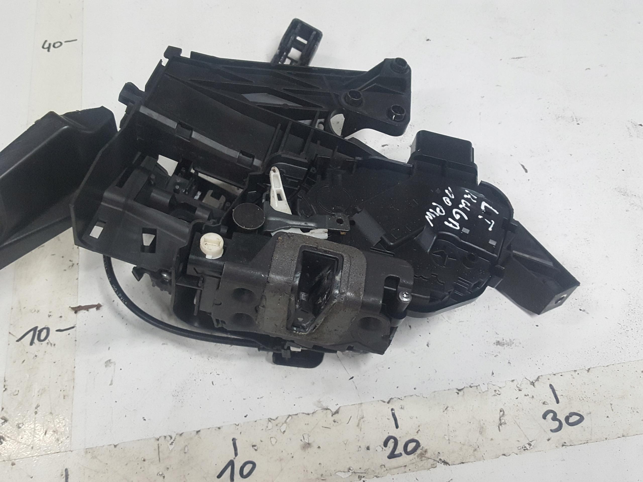 FORD KUGA MK1 08-12R замок дверей лівий задній 10 PIN