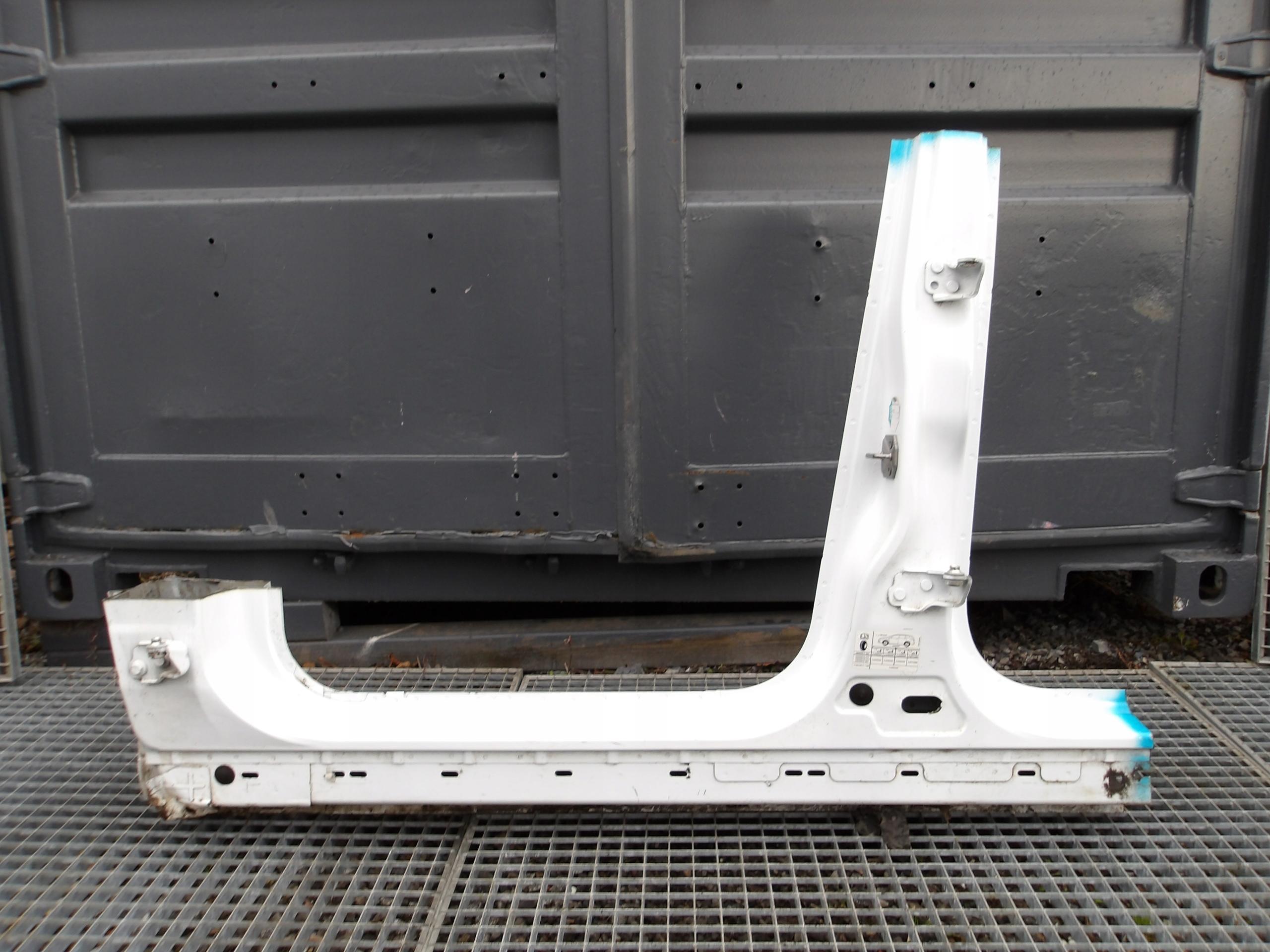 FORD KUGA MK2 12-19 ПОРІГ ЗІ СТІЙКОЮ ЛІВА СТОРОНА