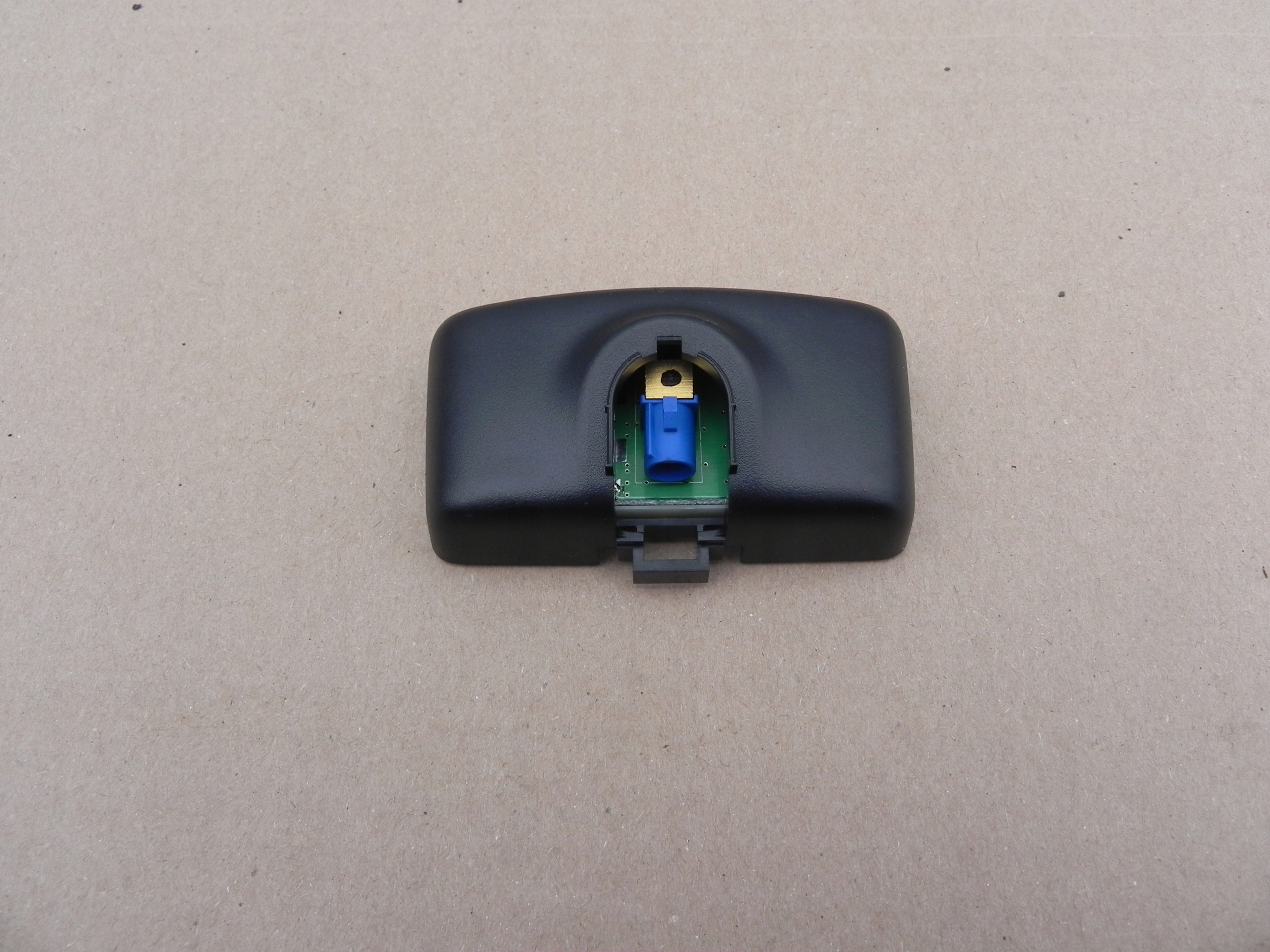 AM5T19C175AC AM5T-19C175-AC - FORD KUGA MK2 GPS АНТЕННА НАВИГАЦИОННЫЙ УСИЛИТЕЛЬ