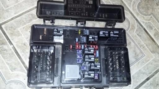 FG9T-14A067-RA - Блок запобіжників ford mondeo mk5 1.6 tdci