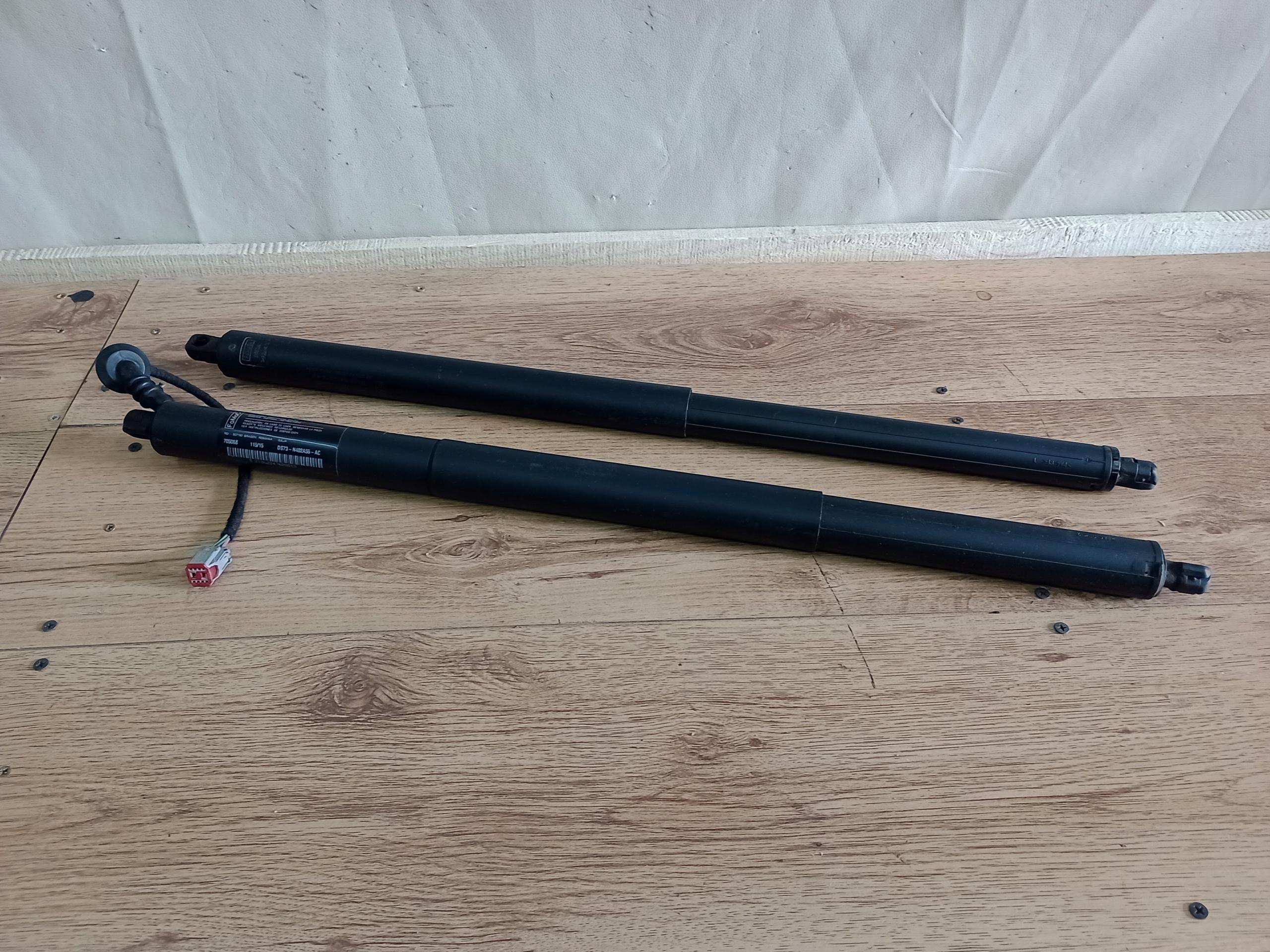 DS73-N402A55 - FORD MONDEO MK5 KIOMBI ПРИВОДЫ БАГАЖНИКА