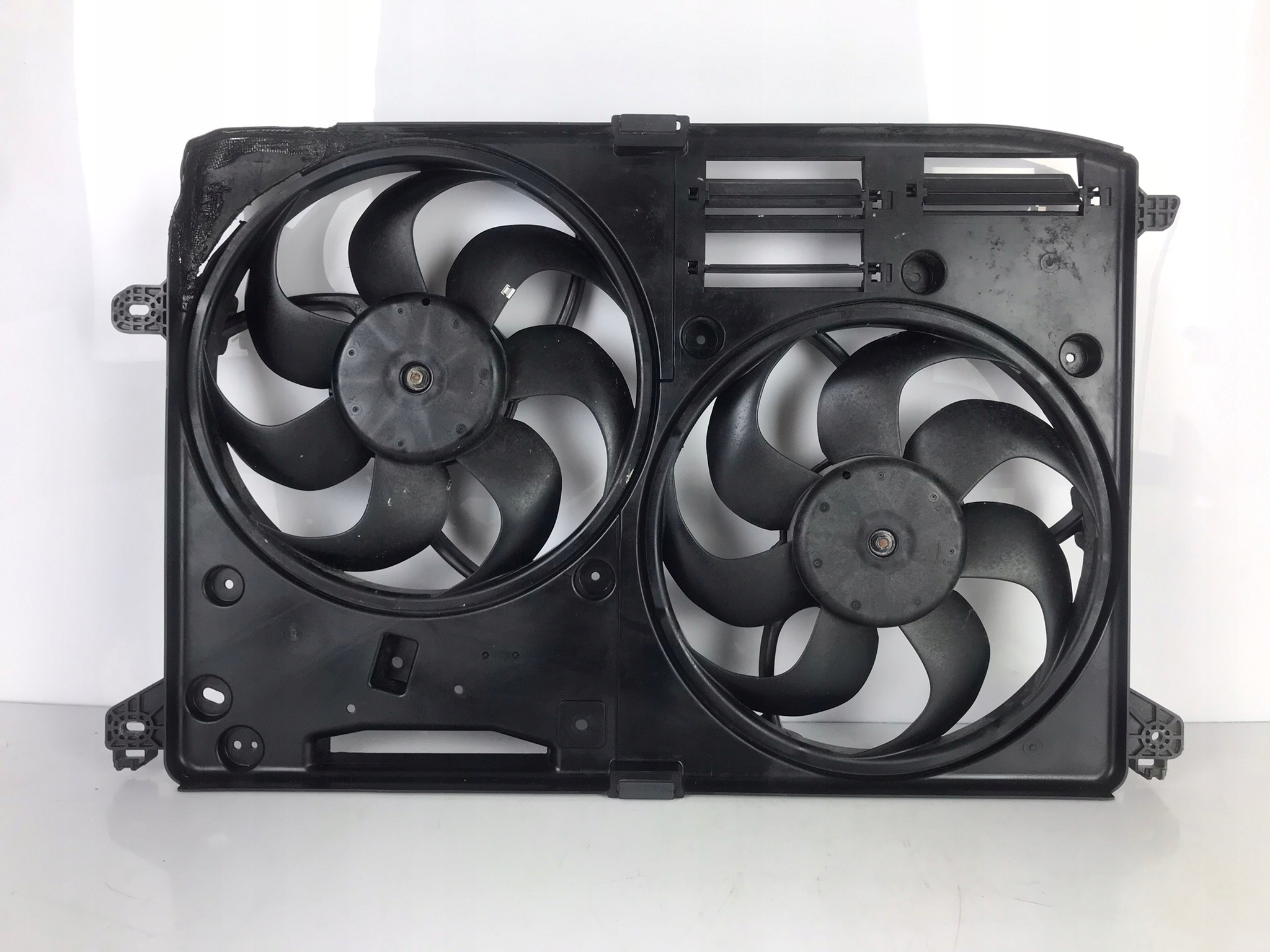 DG93-8C607-GC - FORD MONDEO MK5 ВЕНТИЛЯТОР РАДИАТОРА ВЕНТИЛЯТОР 14-22