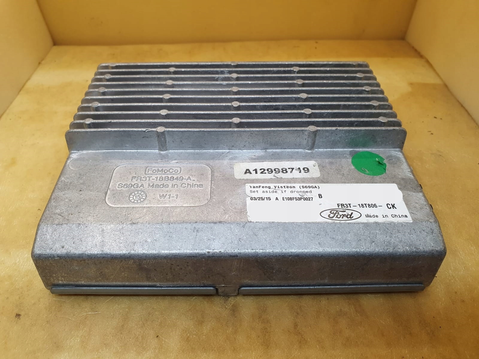 FORD MUSTANG FR3T-18T806-CK УСИЛИТЕЛЬ