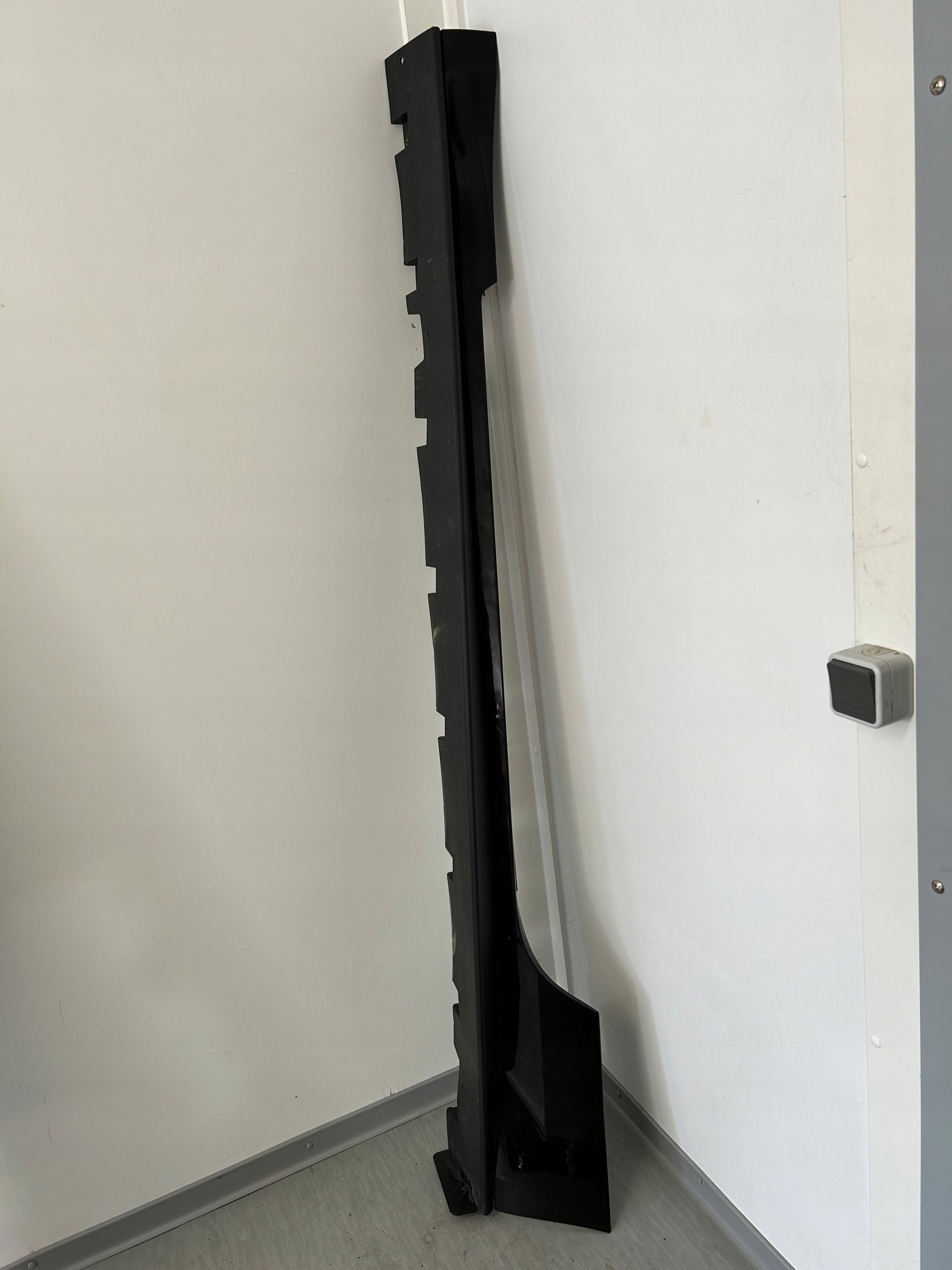 14- - FORD MUSTANG VI 6 GT 14-ПЕДАЛЬ ПОРОГА ЛЕВАЯ