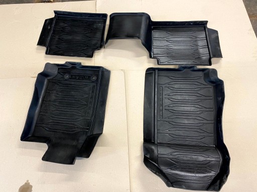 FORD RANGER IV V 2020 - ОРИГІНАЛЬНІ ГУМОВІ КИЛИМКИ ДЛЯ ВОДІЯ ТА ПАСАЖИРОВ