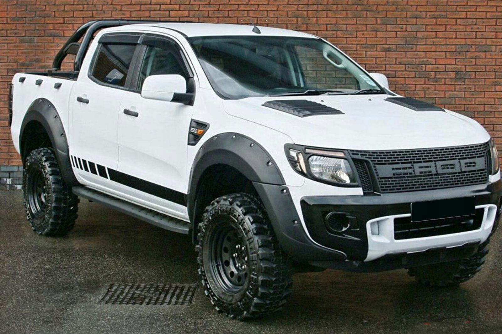 FORD RANGER T6 11-15 передня решітка радіатора