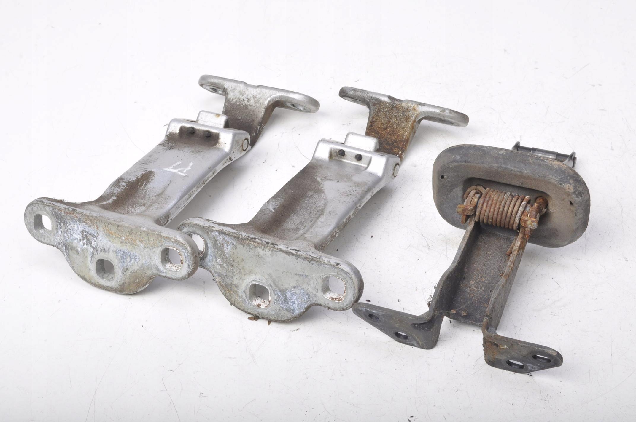 DT11-V42982-AC - FORD TRANSIT CONNECT MK2 ДВЕРНІ ПЕТЛІ ПРАВА ЗАДНЯ